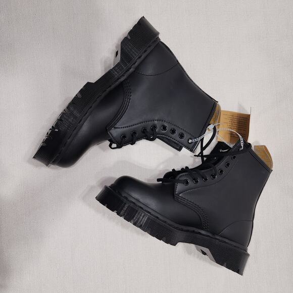 Dr. Martens Vegan Leather ALL BLACK UNISEX US SIZE (7M) AND (8W) - Picture 4 of 8